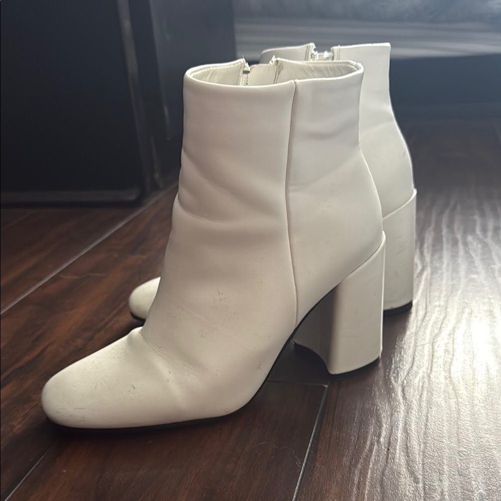 Elegant White Ankle Boots
